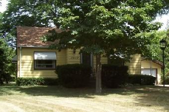 14100 W Crest View Dr., New Berlin, WI 53151