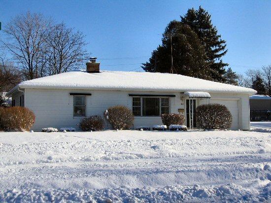 905 Terrace Dr., West Bend, WI 53095