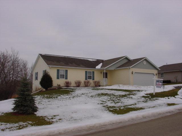 W2402 Heather St., Ashippun, WI 53066
