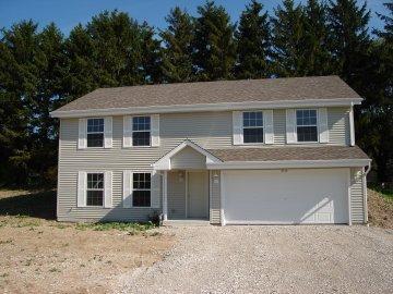 8124 S Wynona Dr., Oak Creek, WI 53154