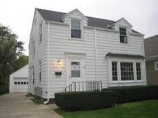 933 E Meadow Pl, Whitefish Bay, WI 53217