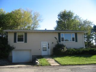 122 Eastown Manor, Elkhorn, WI 53121