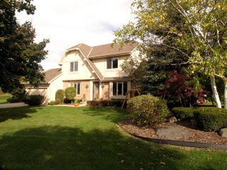 3320 S Acredale Dr., New Berlin, WI 53151