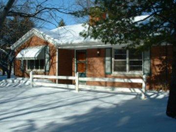 4920 W Chippewa Dr., Mequon, WI 53092