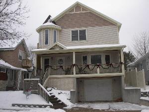 112 24th St., La Crosse, WI 54601