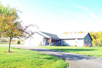 2711 Hwy I, Saukville, WI 53080