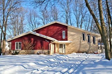 2640 Harmony Cir., Brookfield, WI 53045