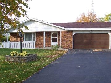 N6465 Longmeadow Dr., Lafayette, WI 53121
