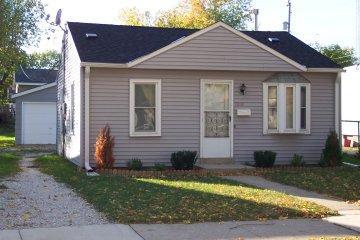 1616 Oregon St, Racine, WI 53405