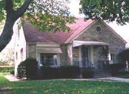 5251 N 26th St, Glendale, WI 53209