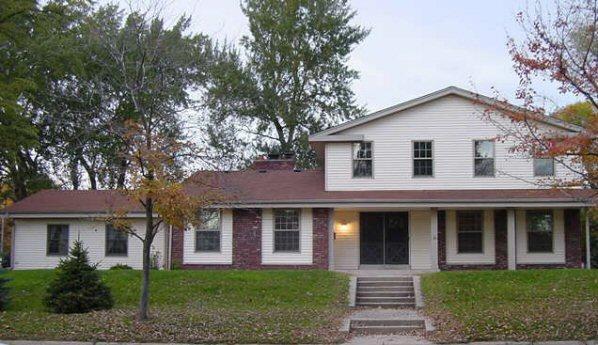 554 W Lincoln St., Oconomowoc, WI 53066