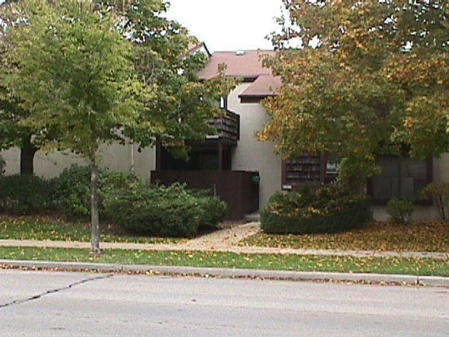 8301 N 107th St. #E, Milwaukee, WI 53224