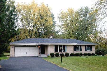 2305 W Chestnut Rd., Mequon, WI 53092