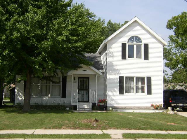 28 S Hickory, Fond Du Lac, WI 54935