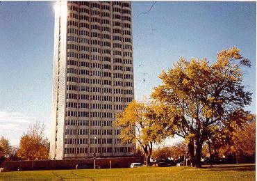 2525 S Shore Dr. #15B, Milwaukee, WI 53207