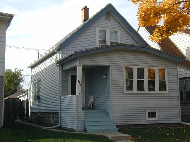 1929 S 72nd St, West Allis, WI 53219