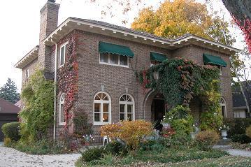 3541 N Summit Ave., Shorewood, WI 53211