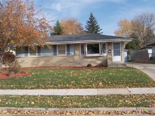 W148N8416 Albert Pl., Menomonee Falls, WI 53051
