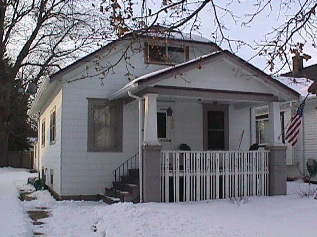 1520 West Lawn Ave, Racine, WI 53405