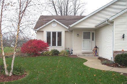 355 Cleveland, Hartford, WI 53027