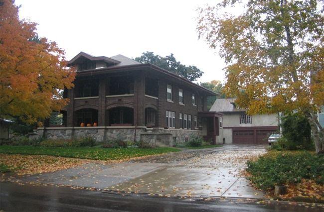 308 N Wisconsin St, Elkhorn, WI 53121