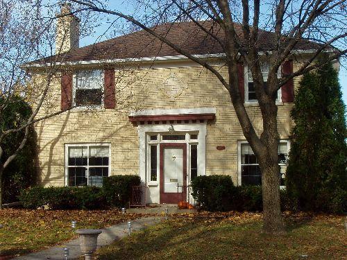 9410 W Wilson Blvd., Wauwatosa, WI 53226