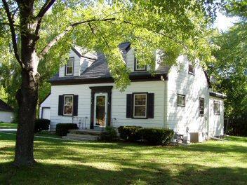 4530 N 106th St., Wauwatosa, WI 53225