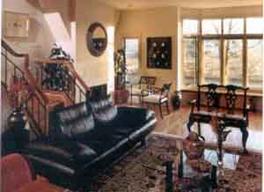 1012 E Lyon, Milwaukee, WI 53202