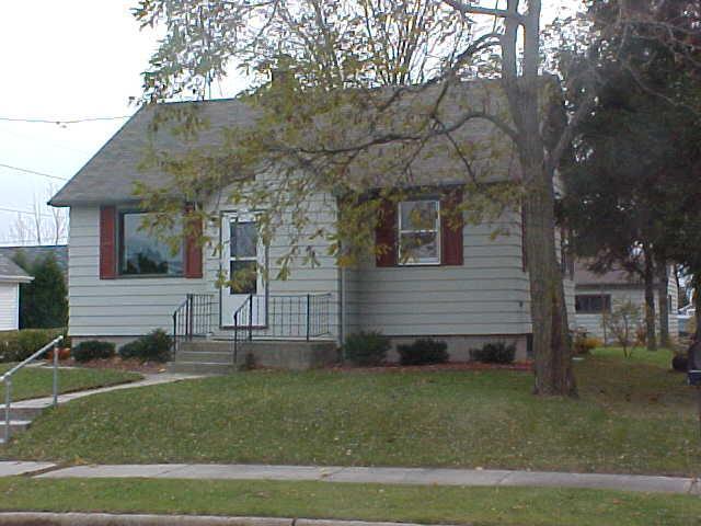 1217 Macarthur Ave, Sheboygan, WI 53083