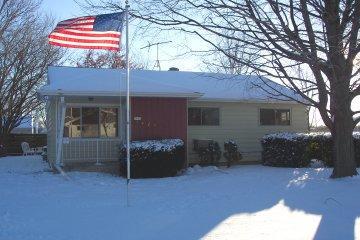 5427 W Nokomis Rd, Brown Deer, WI 53223