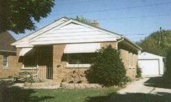 5736 N Dexter Ave., Glendale, WI 53209