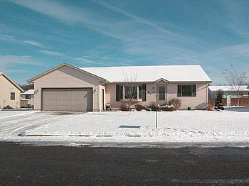 907 Dana Ln., Holmen, WI 54636