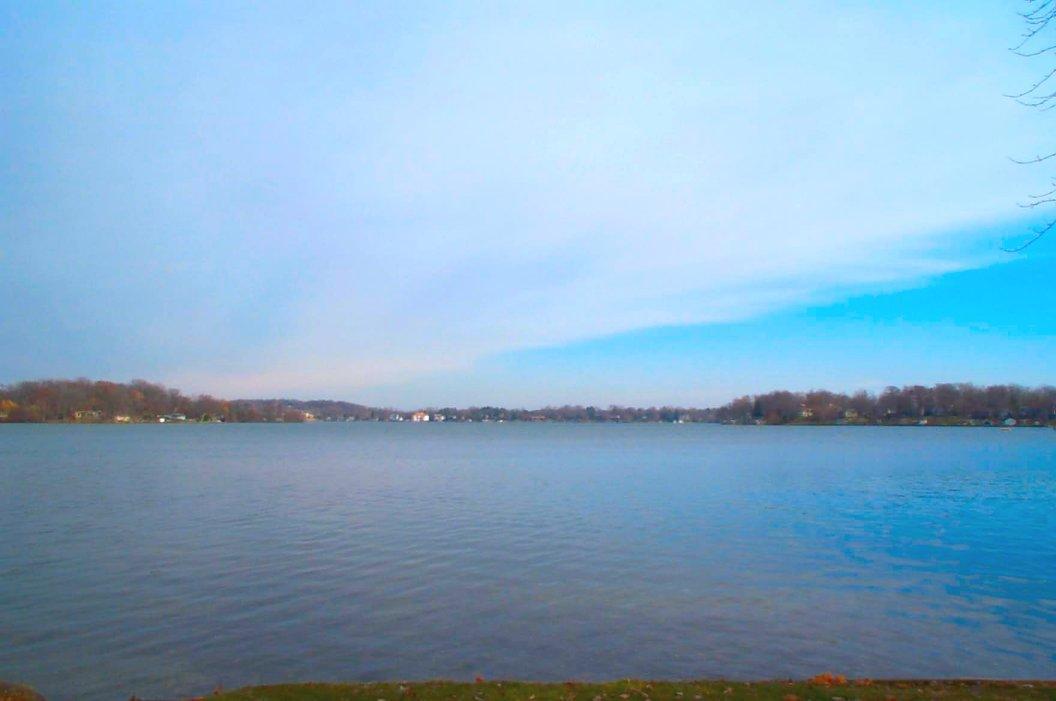 W352N6098 Bauers Ln., Oconomowoc, WI 53066