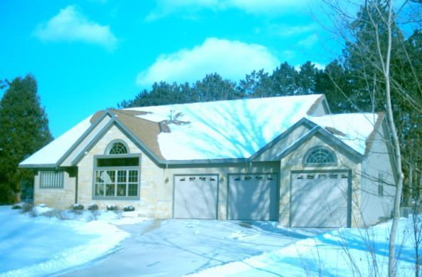 910 Egan Rd, Brookfield, WI 53045