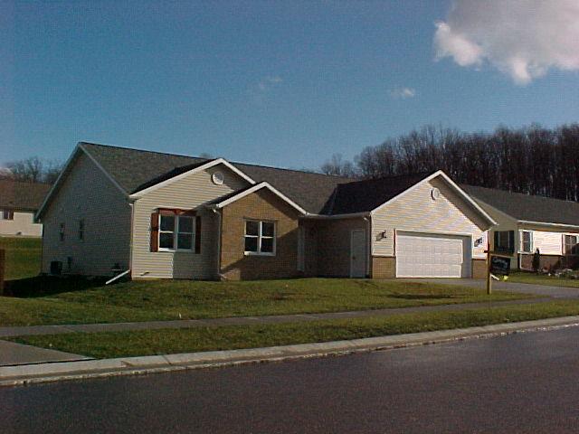452 Northview Tr., Hartford, WI 53027
