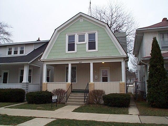 1617 Quincy Ave, Racine, WI 53405