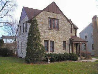 2738 N 74th St., Wauwatosa, WI 53210