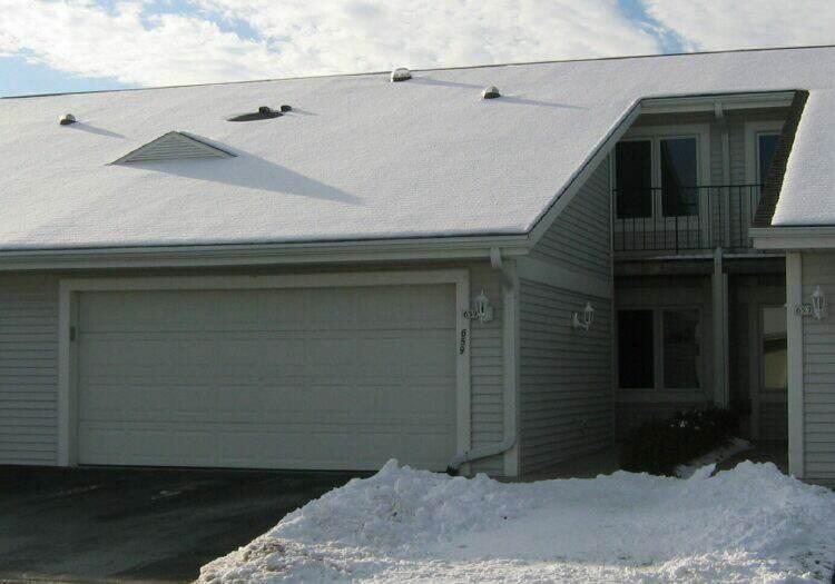 659 Hartford Sq., Hartford, WI 53027