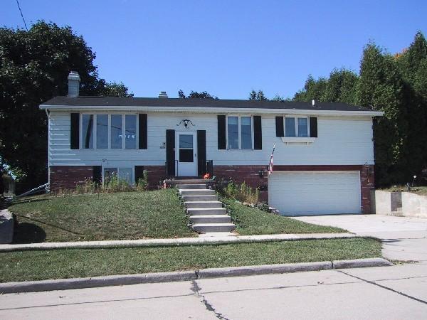 1150 N 15th  St., Manitowoc, WI 54220