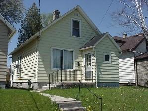 1322 S 15th St., Manitowoc, WI 54220