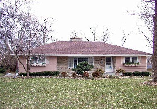 5054 S 92nd St, Greenfield, WI 53228