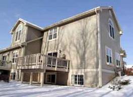 14325 Lenox Dr., New Berlin, WI 53151