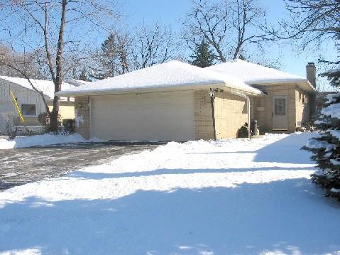 5818 N River Forest Dr., Glendale, WI 53209