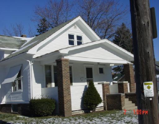 2812 Olive St, Racine, WI 53403