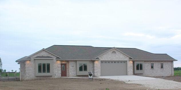 7318 Ridgeway Ln., Manitowoc, WI 54220