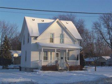 328 Cedar St., Hartford, WI 53027