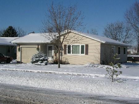 1640 Briarwood Ln., Hartford, WI 53027