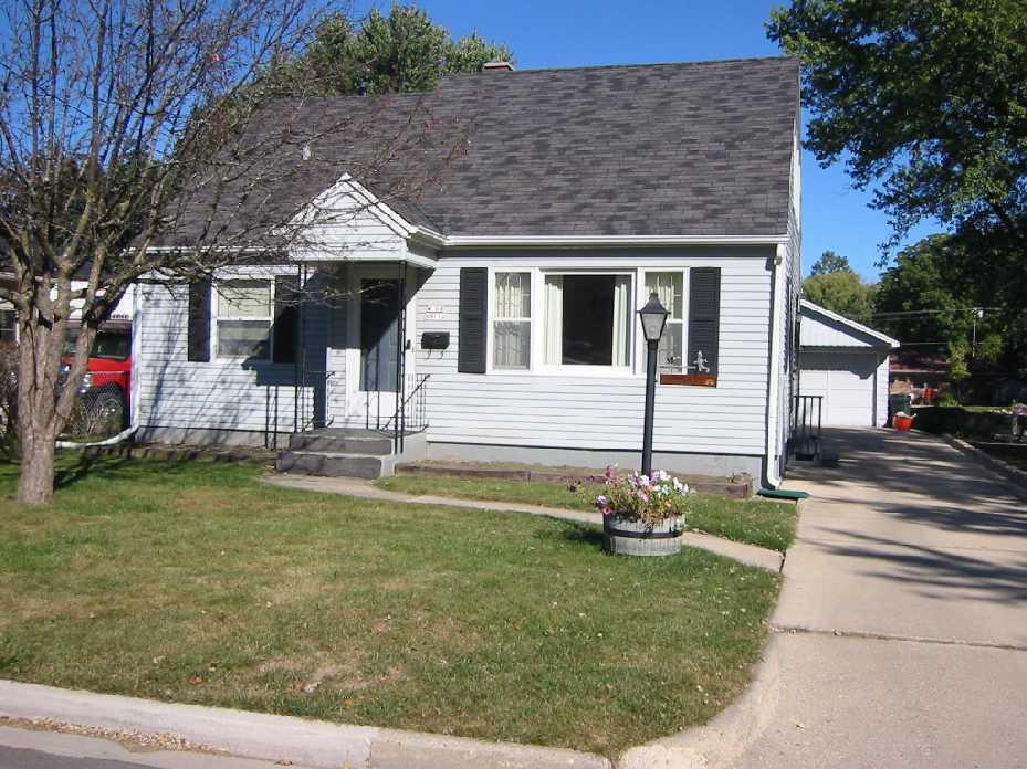 W168N9114 Falls Ave., Menomonee Falls, WI 53051