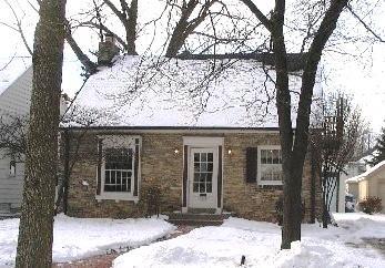 5253 N Shoreland Ave, Whitefish Bay, WI 53217