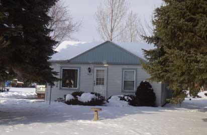 8208 Slater Ave, Mount Pleasant, WI 53406